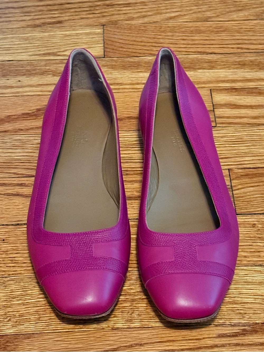 Hermes Fuchsia Leather Ballet Flats